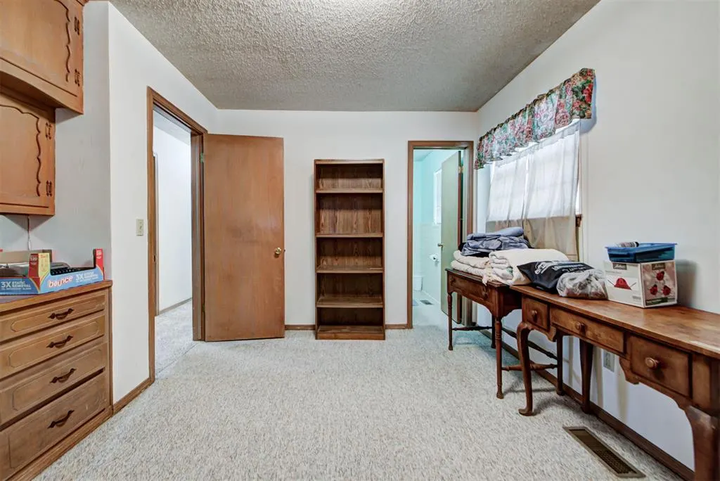 Photo 24 — 7728 NW 30th Street, Bethany, OK 73008