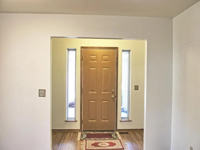 Photo 3 — 200 NE 61st Street, Oklahoma City, OK 73105