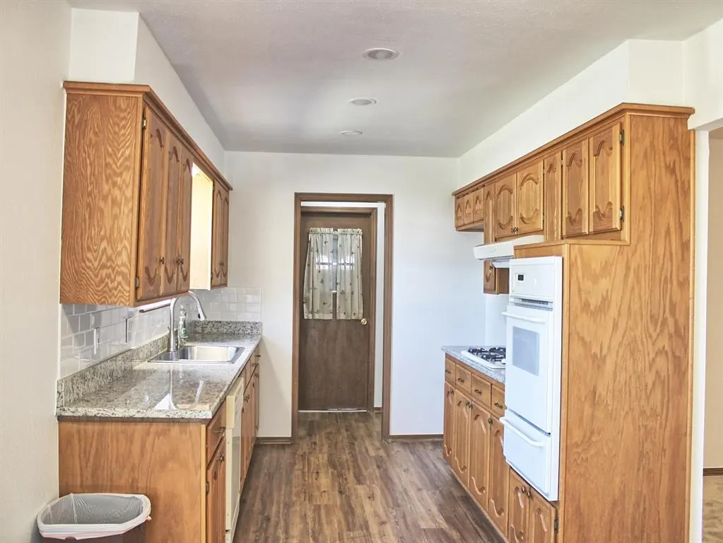 Photo 13 — 200 NE 61st Street, Oklahoma City, OK 73105
