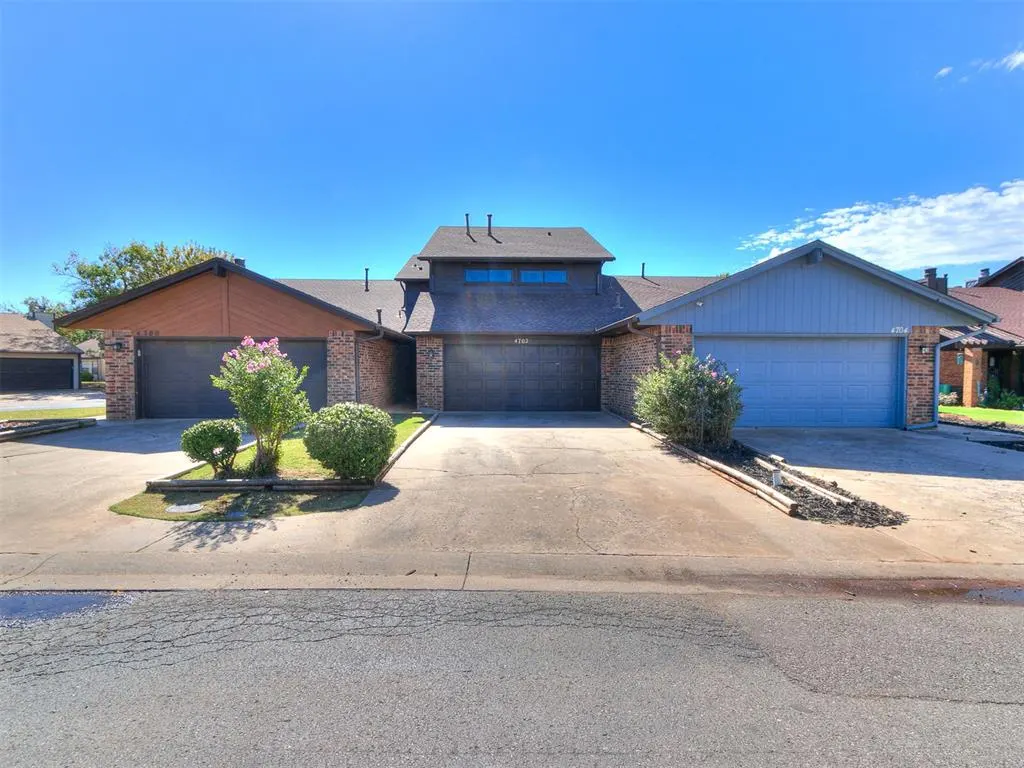 Photo 4 — 4702 Hemlock Lane, Oklahoma City, OK 73162