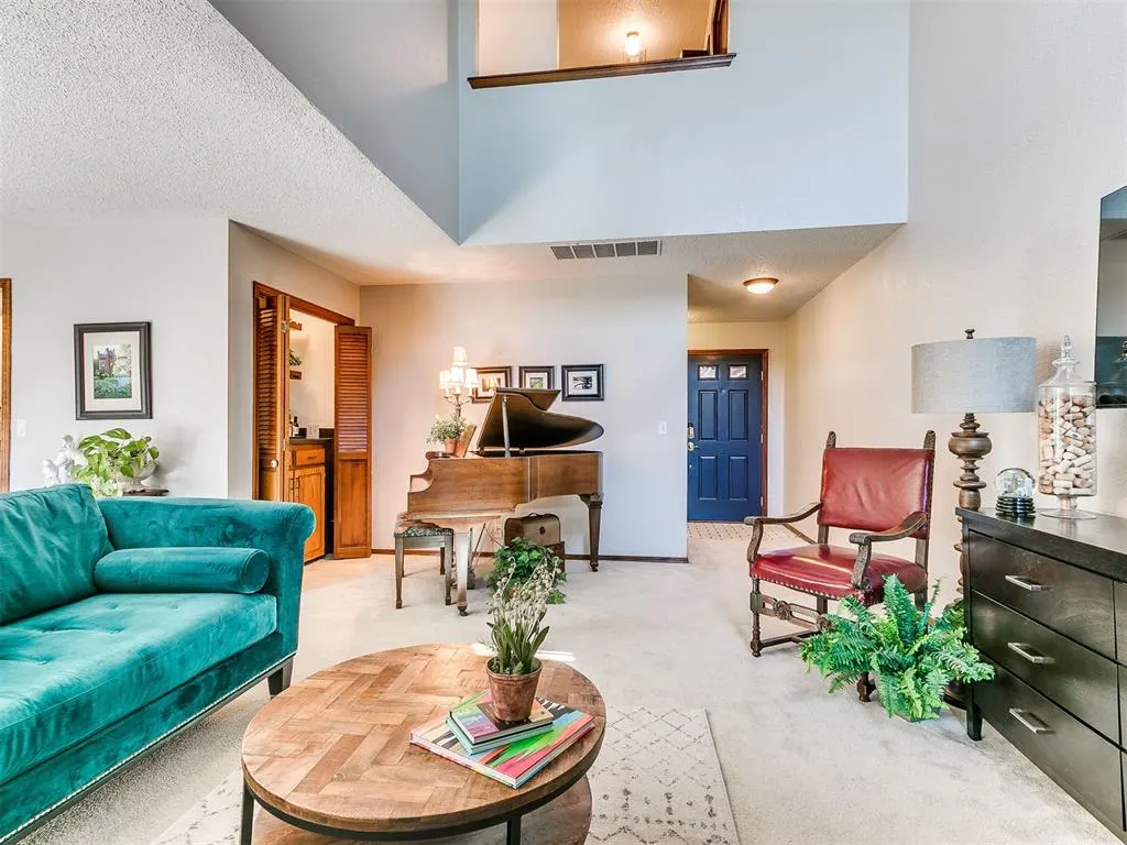 Photo 11 — 4702 Hemlock Lane, Oklahoma City, OK 73162