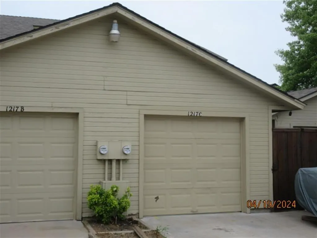 Photo 2 — 1217 Sequoyah Place C, Edmond, OK 73003