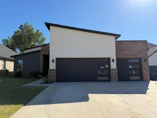 Sold home at 820 E Barajas Terrace