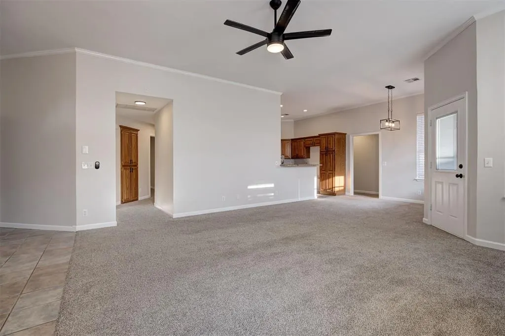 Photo 9 — 909 Pruett Drive, Edmond, OK 73003