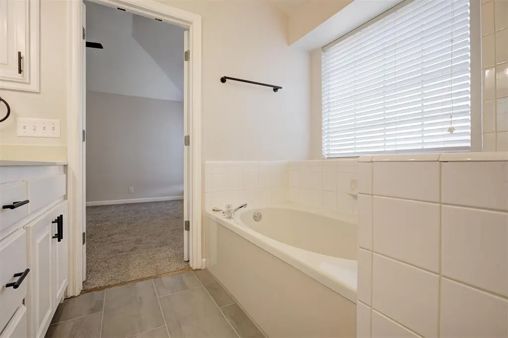 Photo 28 — 909 Pruett Drive, Edmond, OK 73003