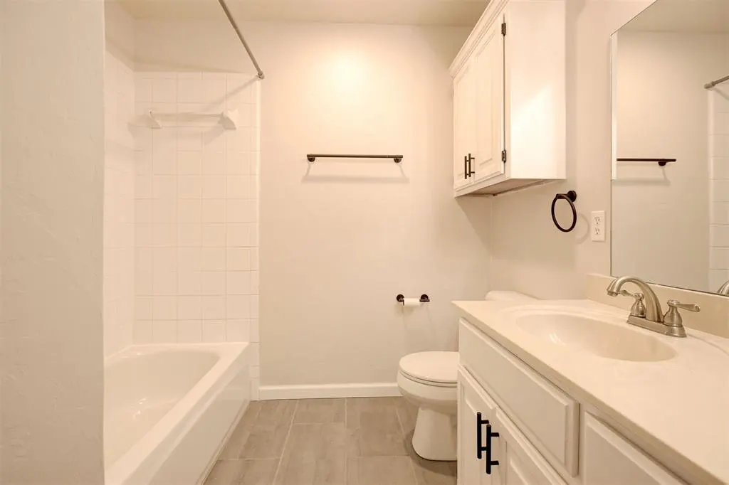 Photo 37 — 909 Pruett Drive, Edmond, OK 73003
