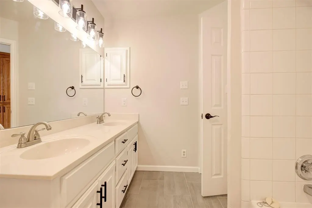 Photo 38 — 909 Pruett Drive, Edmond, OK 73003