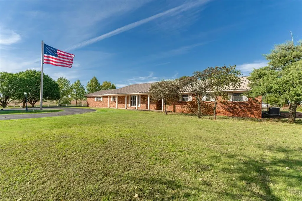Front exterior — 22609 E 1000 Road, Arapaho, OK 73620