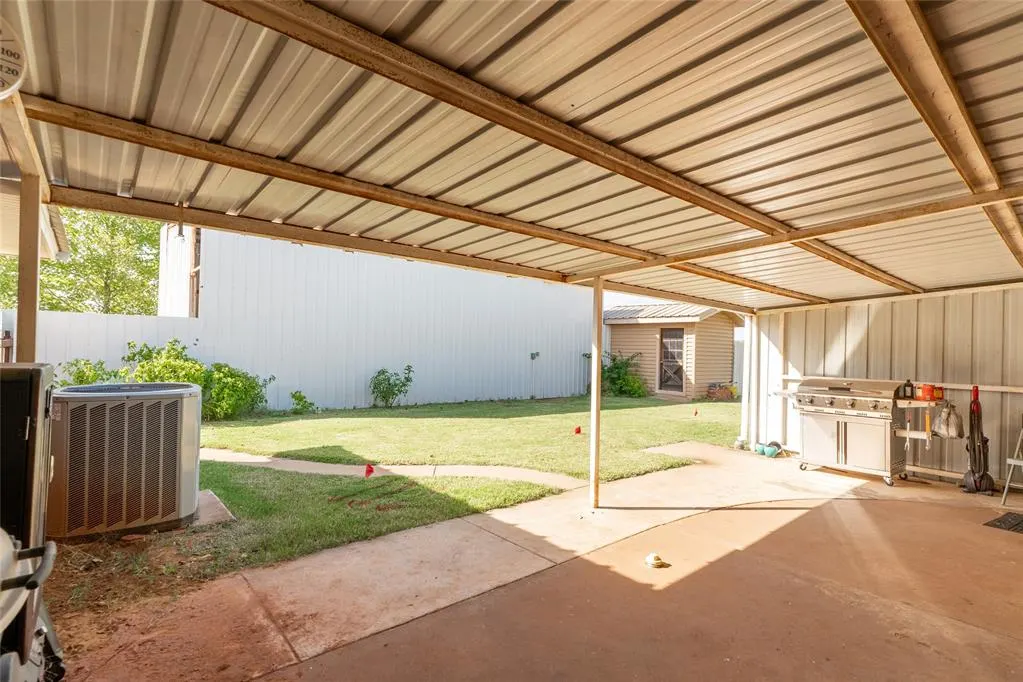 Photo 40 — 22609 E 1000 Road, Arapaho, OK 73620