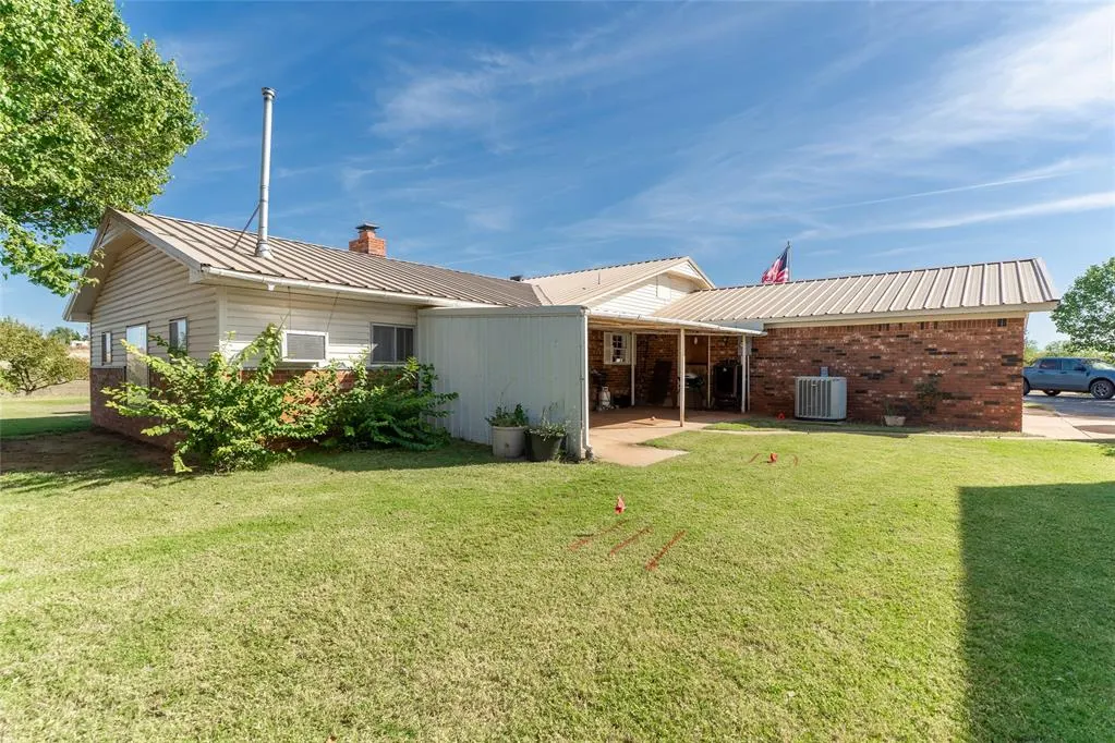 Photo 41 — 22609 E 1000 Road, Arapaho, OK 73620