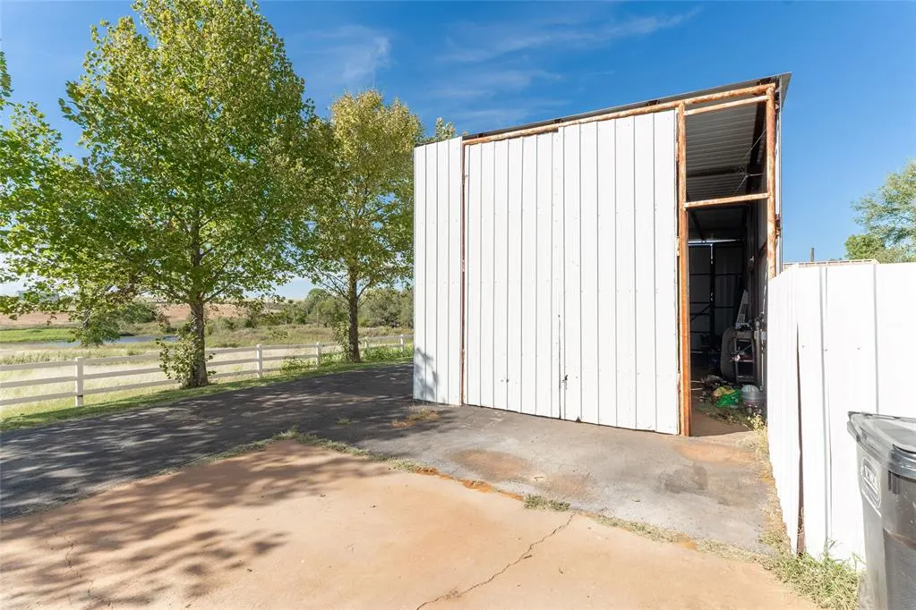 Photo 43 — 22609 E 1000 Road, Arapaho, OK 73620