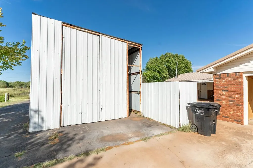 Photo 44 — 22609 E 1000 Road, Arapaho, OK 73620