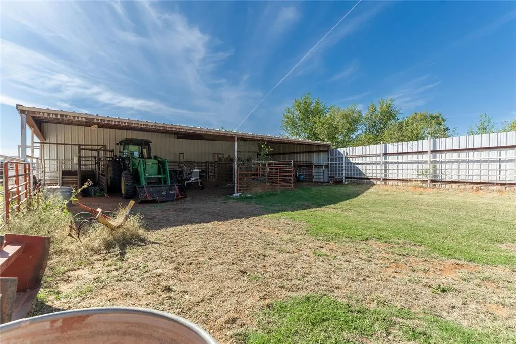 Photo 48 — 22609 E 1000 Road, Arapaho, OK 73620