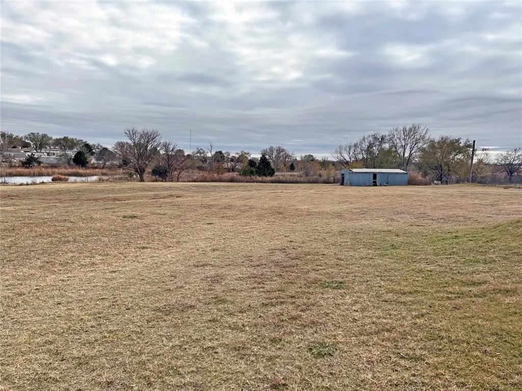 Photo 20 — 22526 E 1070 Road, Clinton, OK 73601