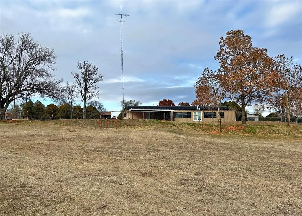 Photo 22 — 22526 E 1070 Road, Clinton, OK 73601