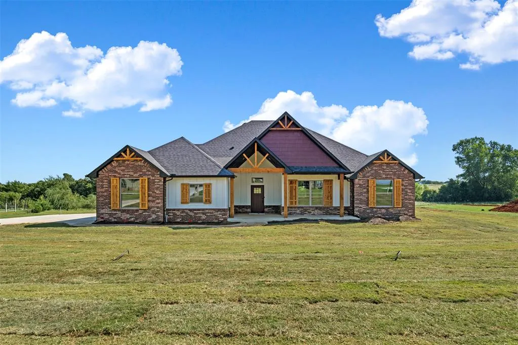 Front exterior — 979 County Street 2984, Blanchard, OK 73010