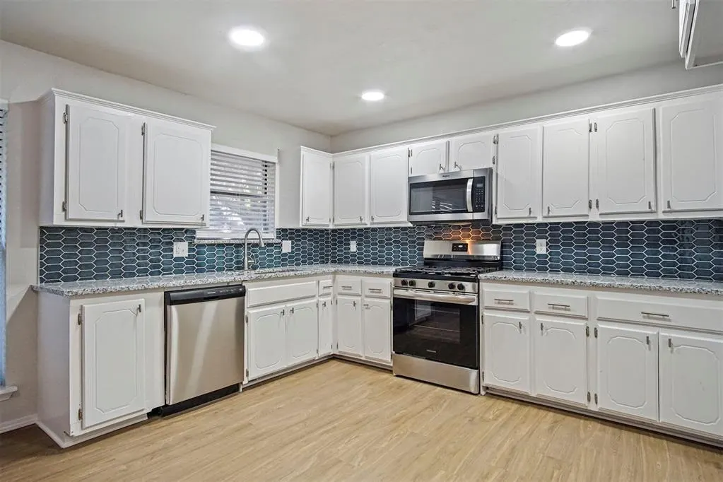 Photo 12 — 308 Clermont Drive, Edmond, OK 73003