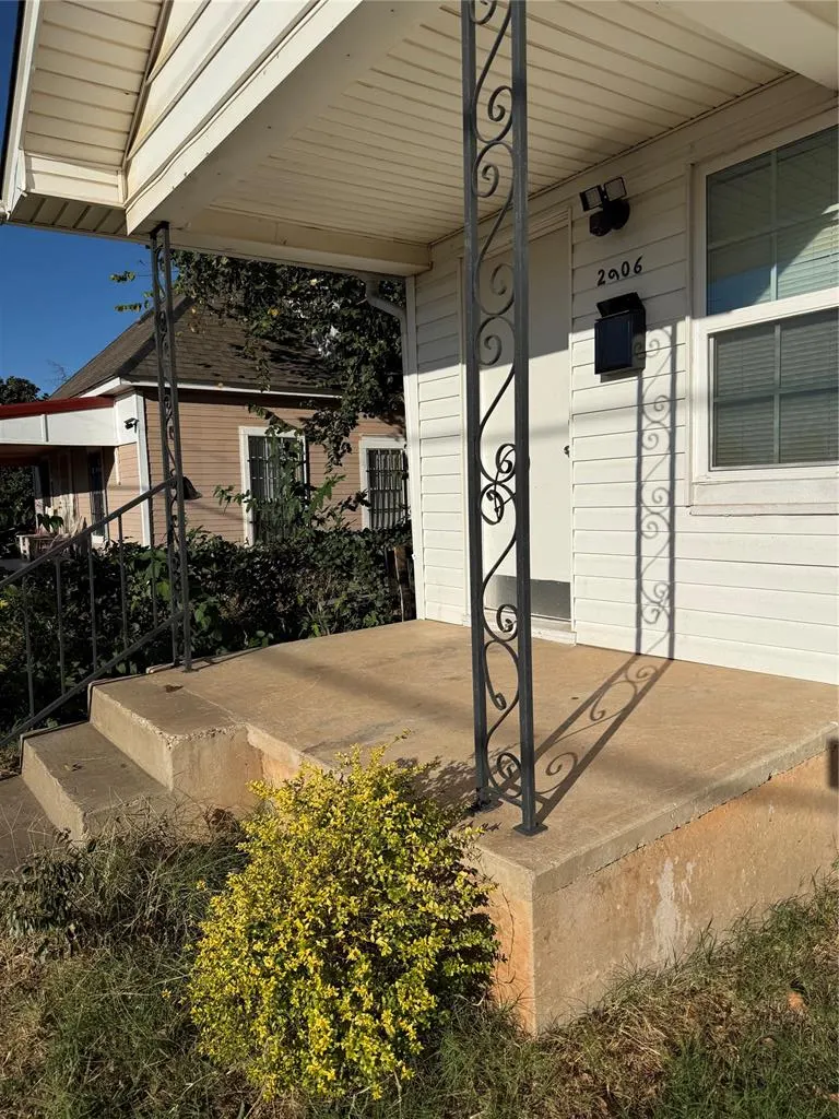 Photo 2 — 2906 S Santa Fe Avenue, Oklahoma City, OK 73109