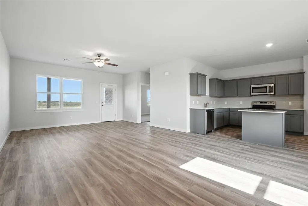 Photo 2 — 1014 Prairie Drive, Tuttle, OK 73089