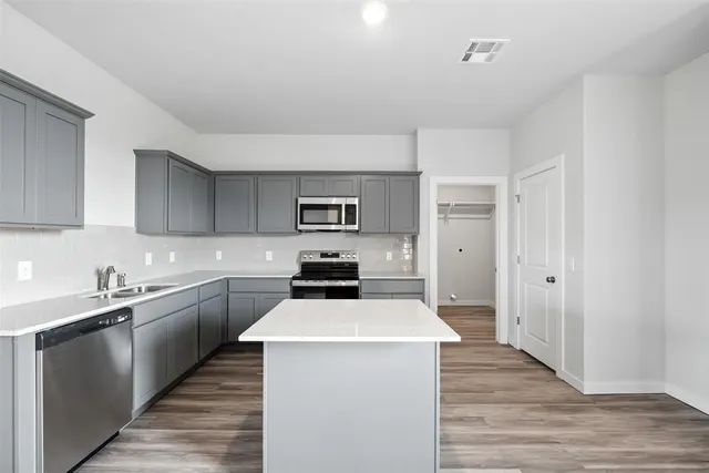 Photo 6 — 1014 Prairie Drive, Tuttle, OK 73089
