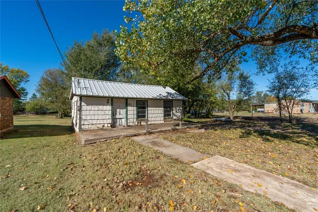 Photo 3 — 321 N Carol Terrace, Mustang, OK 73064