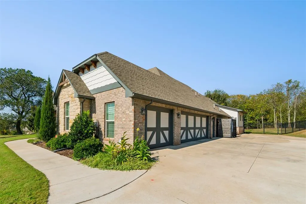 Photo 5 — 3205 Caleb Court, Moore, OK 73165