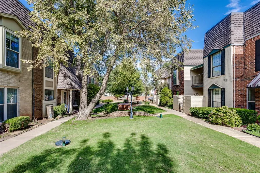 Photo 4 — 7817 Old Hickory Lane, Oklahoma City, OK 73116