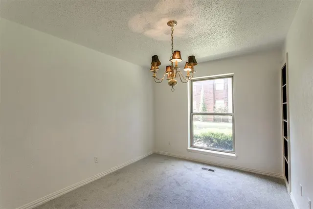 Photo 7 — 7817 Old Hickory Lane, Oklahoma City, OK 73116