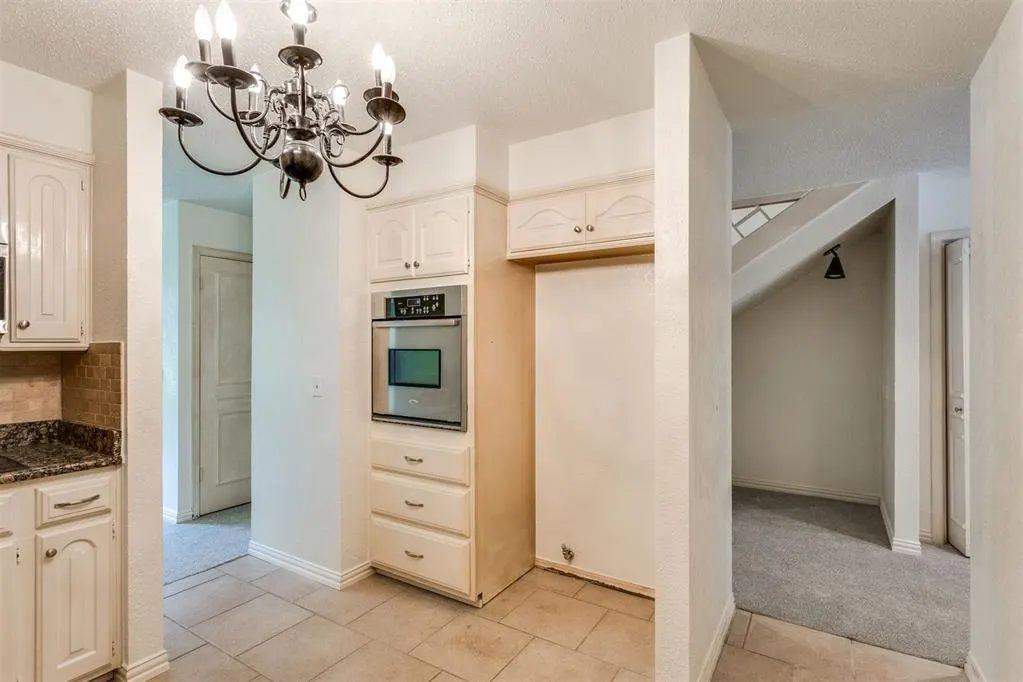 Photo 14 — 7817 Old Hickory Lane, Oklahoma City, OK 73116