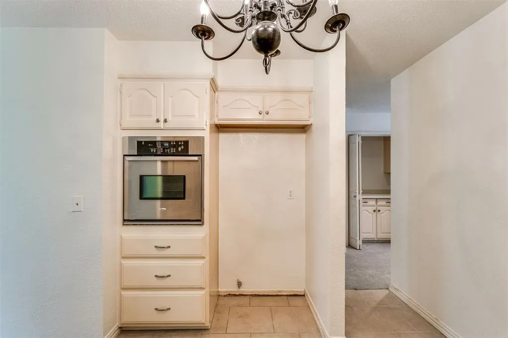 Photo 15 — 7817 Old Hickory Lane, Oklahoma City, OK 73116