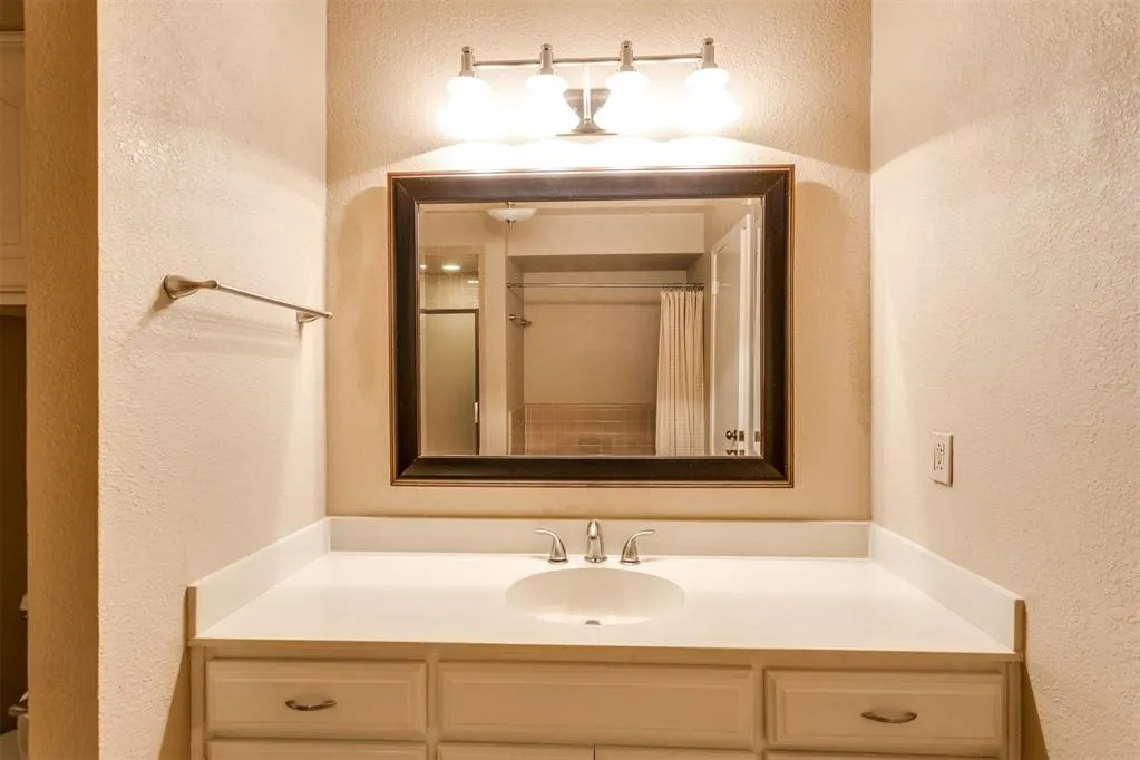 Photo 34 — 7817 Old Hickory Lane, Oklahoma City, OK 73116