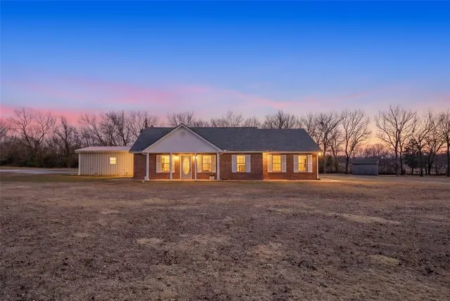 Photo 2 — 106 Cody Road, Earlsboro, OK 74840