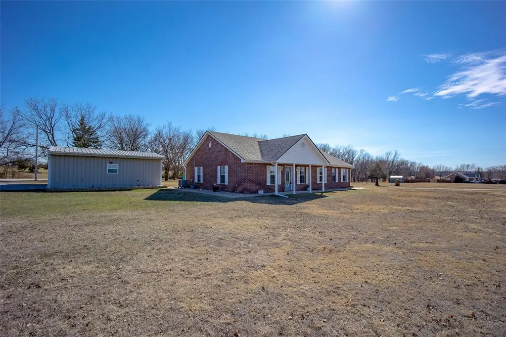 Front exterior — 106 Cody Road, Earlsboro, OK 74840