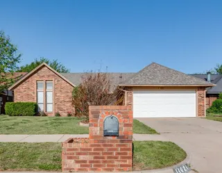 Sold home at 11921 Blue Moon Avenue