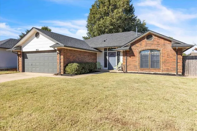 Photo 2 — 7833 NW 81st Street, Oklahoma City, OK 73132