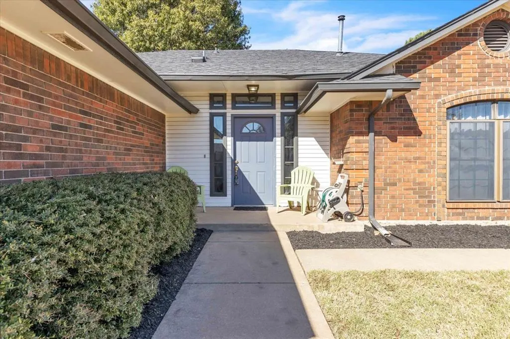 Photo 3 — 7833 NW 81st Street, Oklahoma City, OK 73132