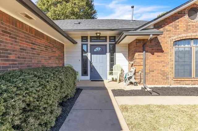 Photo 3 — 7833 NW 81st Street, Oklahoma City, OK 73132
