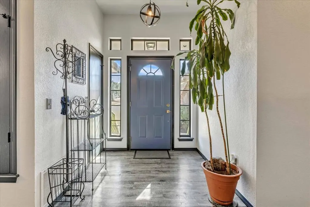 Photo 4 — 7833 NW 81st Street, Oklahoma City, OK 73132