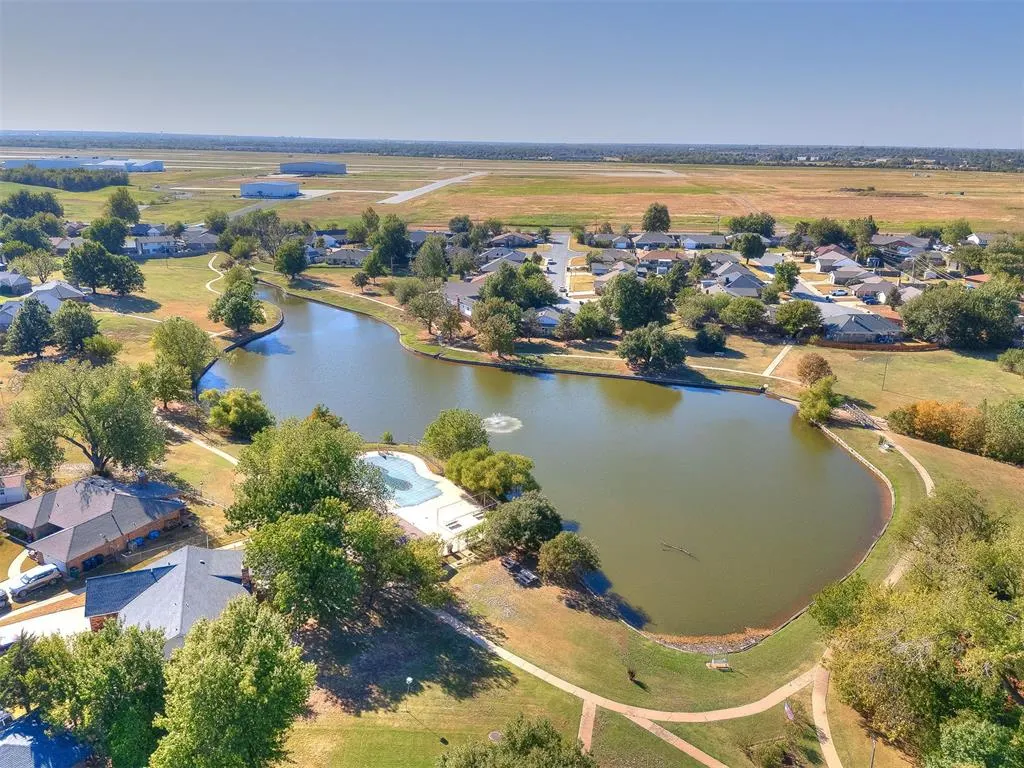 Photo 2 — 6721 Greenway Drive, Oklahoma City, OK 73132
