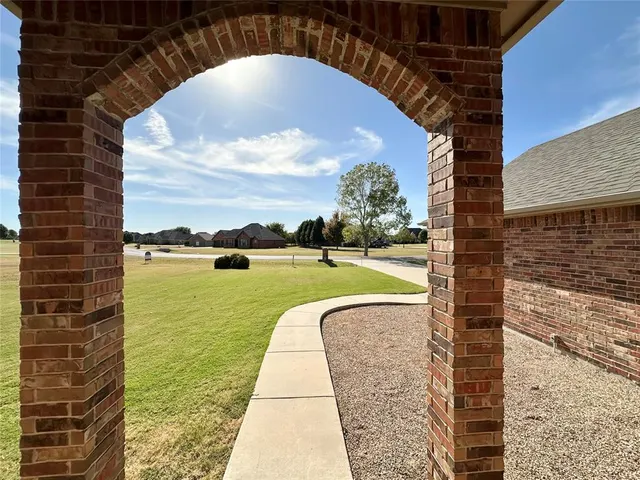 Photo 3 — 129 Lake Shore Drive, Shawnee, OK 74804
