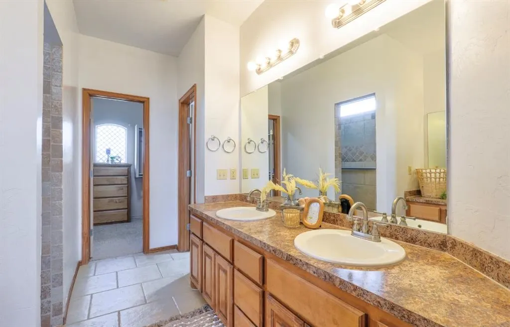 Photo 22 — 129 Lake Shore Drive, Shawnee, OK 74804