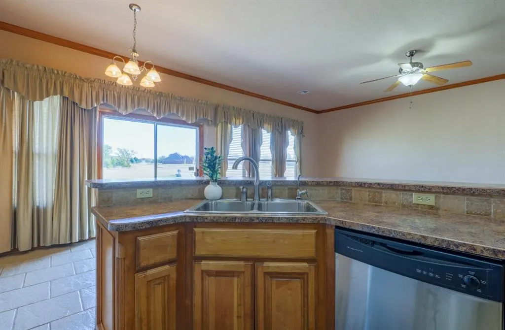 Photo 11 — 129 Lake Shore Drive, Shawnee, OK 74804