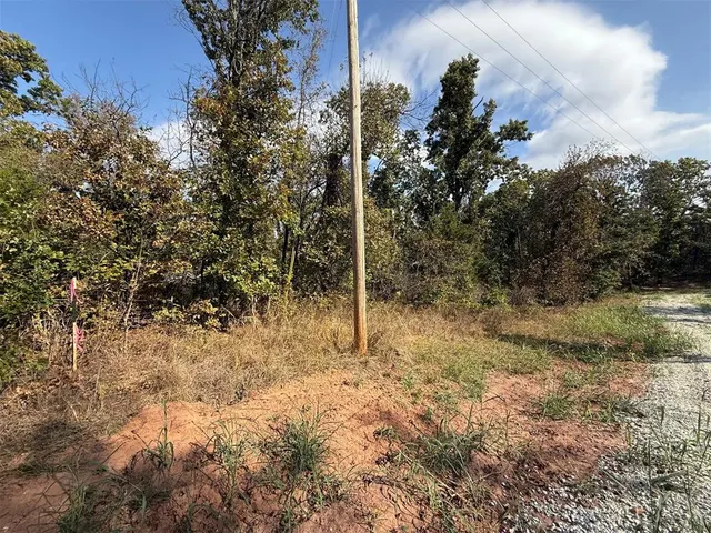 Photo 5 — 14 West Street, Noble, OK 73068