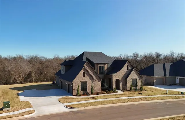 Photo 2 — 11808 Thomas Trail, Oklahoma City, OK 73173