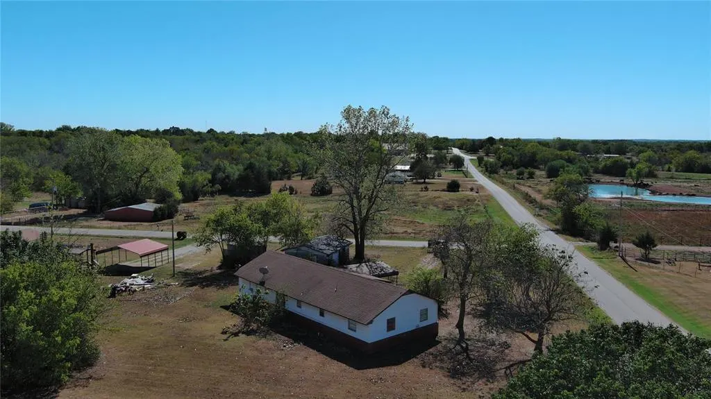 Photo 9 — 514 Jerry Lane Street, Maud, OK 74854