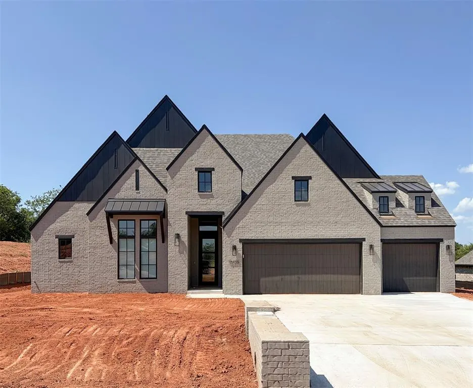 Front exterior — 18455 Sleepy Deer Hollow, Norman, OK 73072