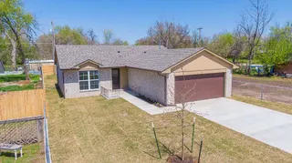 Sold home at 129 SE 23rd Street