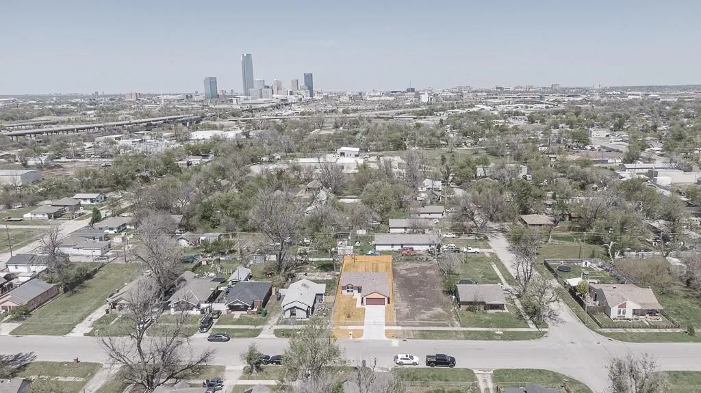 Photo 11 — 129 SE 23rd Street, Oklahoma City, OK 73129