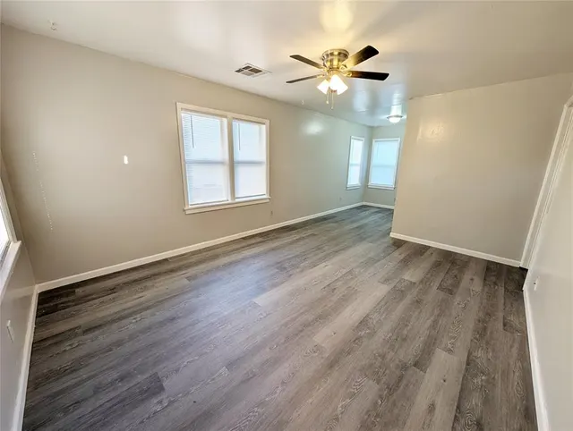 Photo 3 — 221 E Myrtle Drive, Oklahoma City, OK 73110