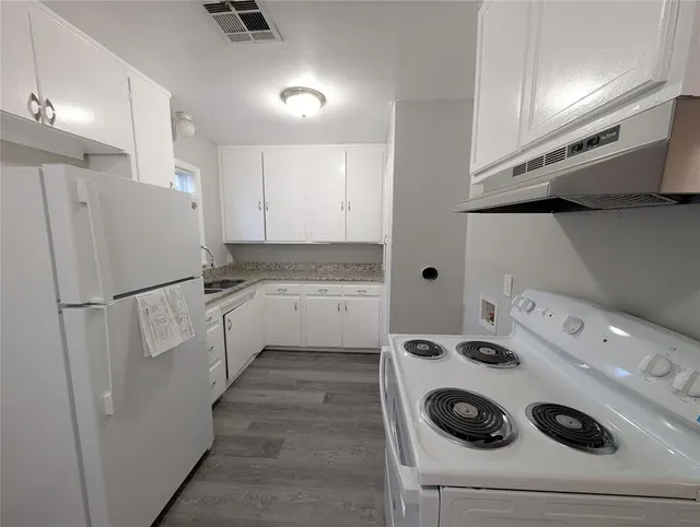 Photo 6 — 221 E Myrtle Drive, Oklahoma City, OK 73110
